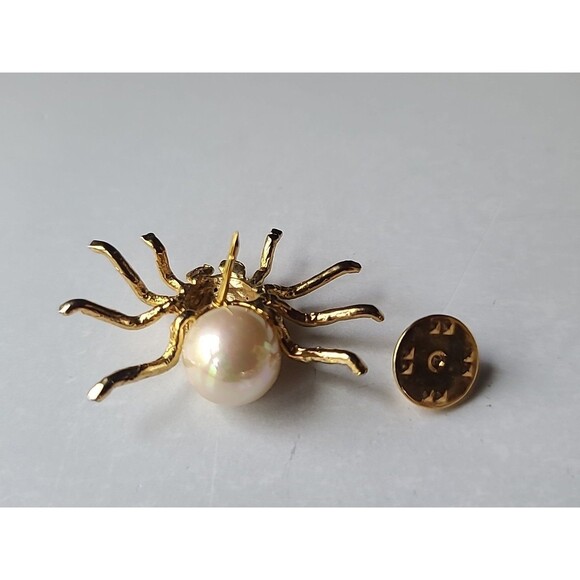 Faux Pearl Rhinestone Gold Tone Metal Spider Shaped Pin Vintage Costume Jewelry - Picture 8 of 10